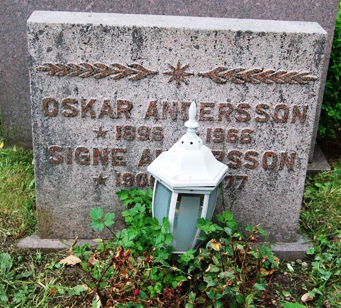 Gravnummer: 2 SKAN   125-126