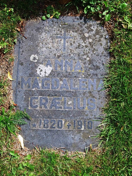 Hautatunnus: 2 KYRK   173