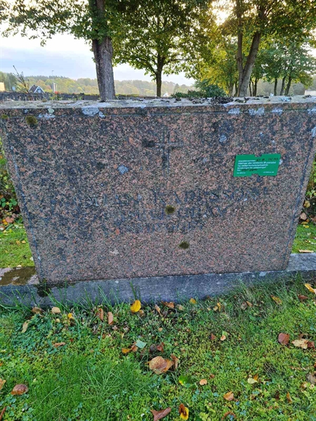 Grave number: K1 01   172, 173