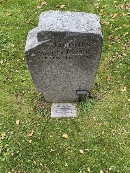 Hautatunnus: 2 C   997