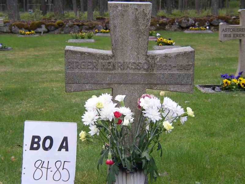 Grave number: BO A    84-85