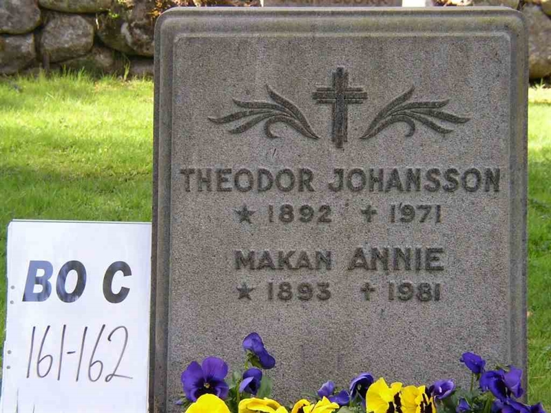 Grave number: BO C   161-162