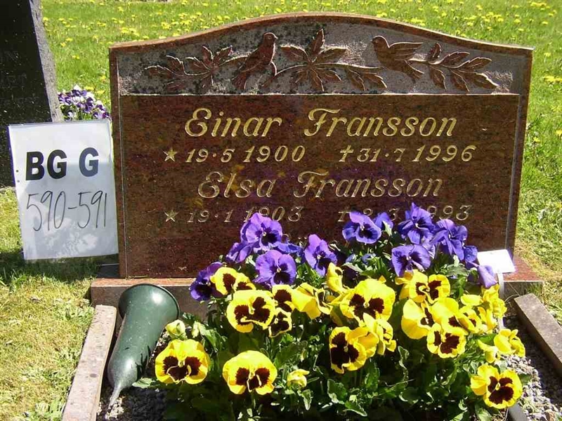 Grave number: Br G   590-591