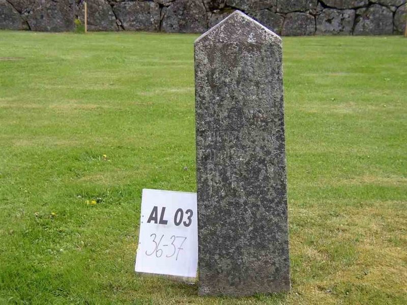 Grave number: AL 4   137-138