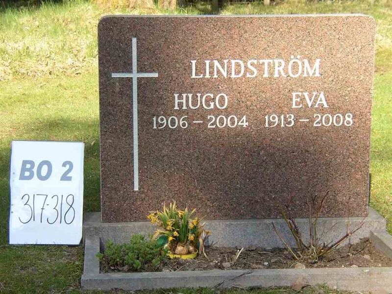 Grave number: BO 2   317-318