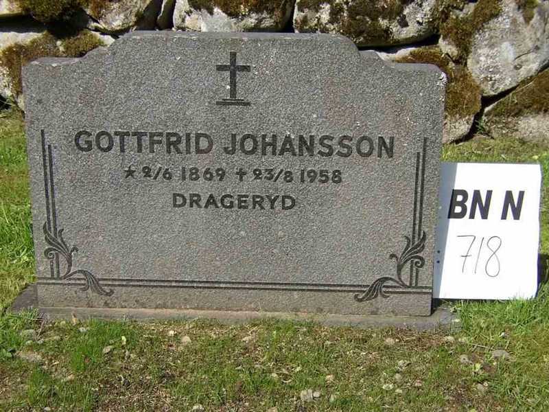 Grave number: Br N   718