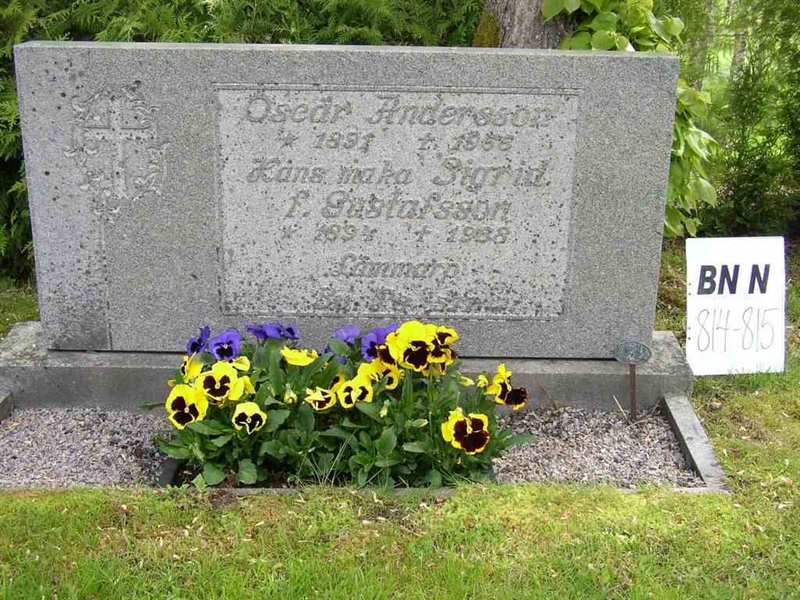 Grave number: Br N   814-815