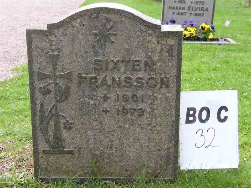 Grave number: BO C 32