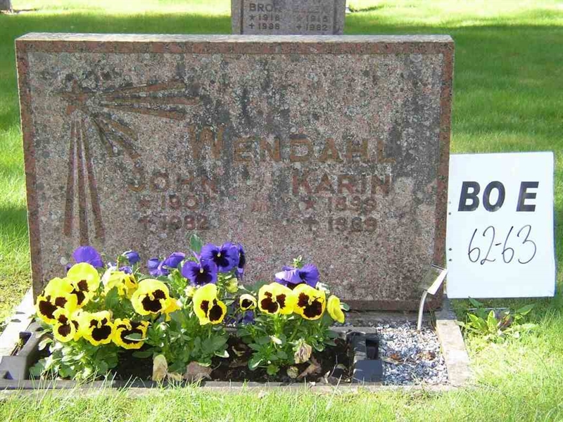 Grave number: BO E    62-63