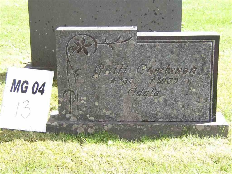 Grave number: M G 04    13