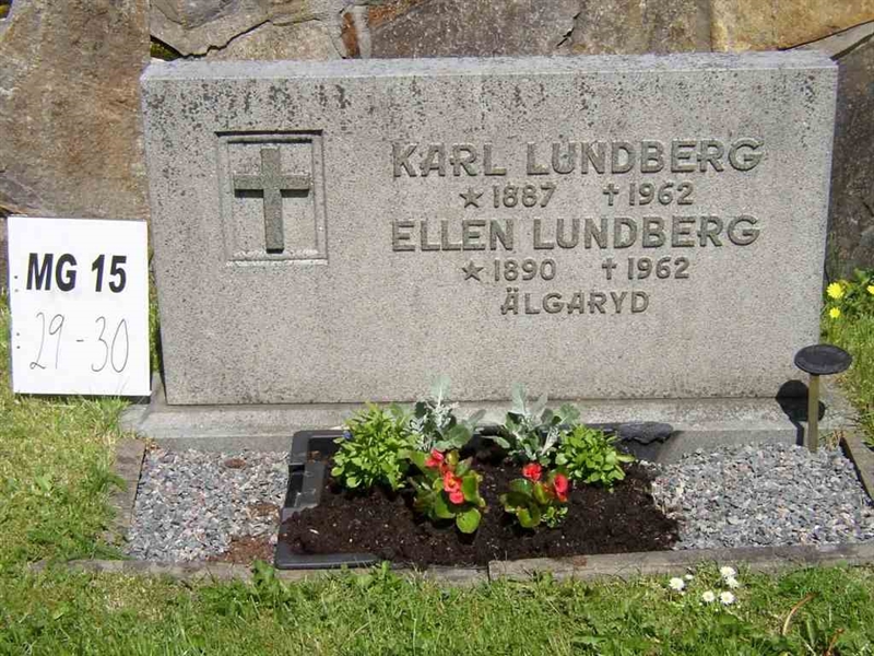 Grave number: M G 15 29-30