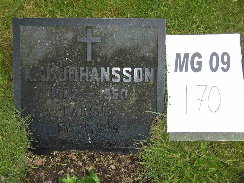Grave number: M G 09   170