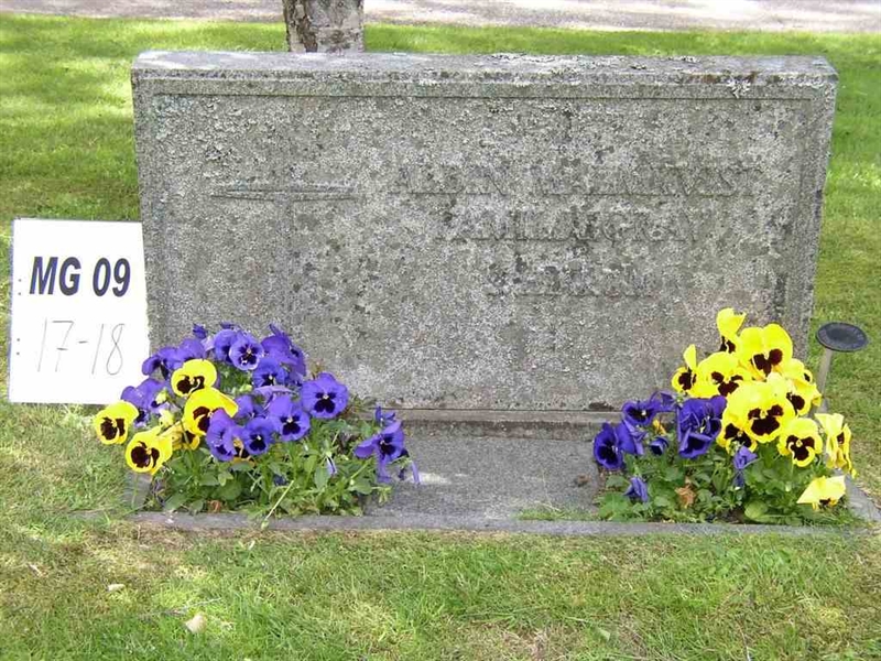 Grave number: M G 09    17-18