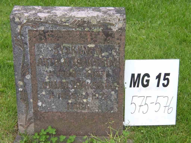 Grave number: M G 15   575-576