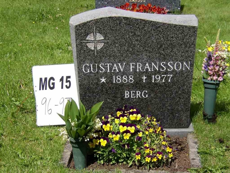 Grave number: M G 15    96-97
