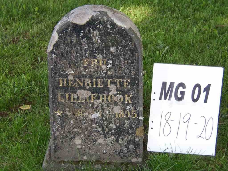 Grave number: M G 01    18-20