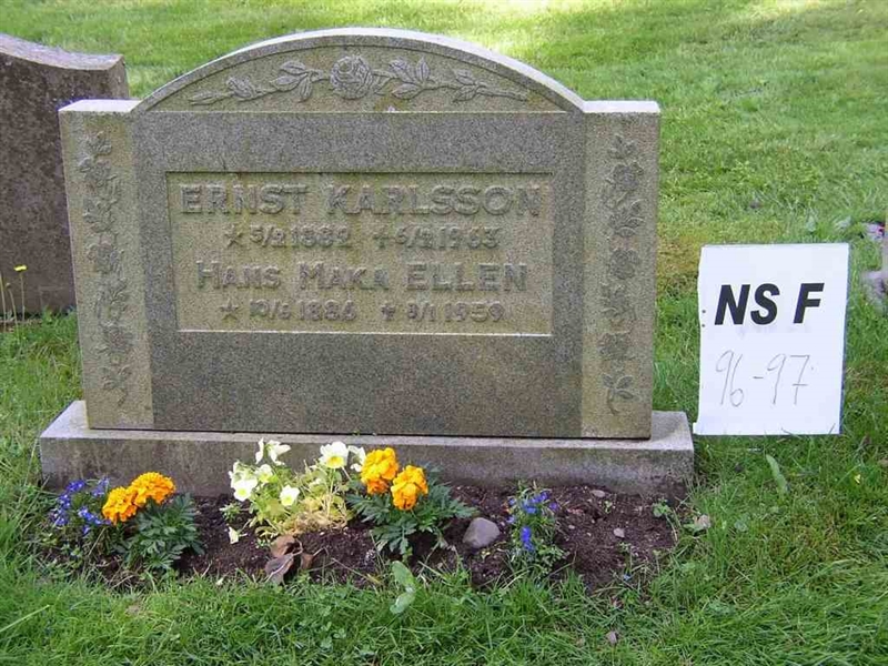 Grave number: NS F    96-97