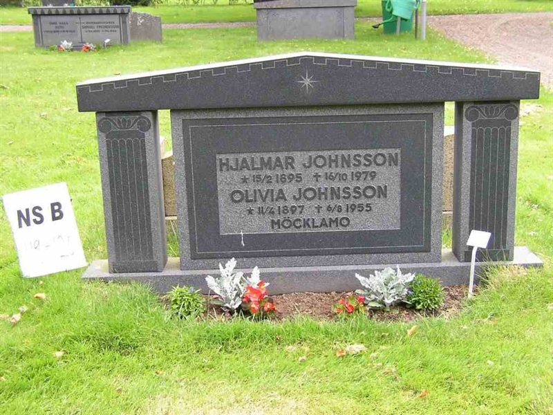 Grave number: NS B 119-120