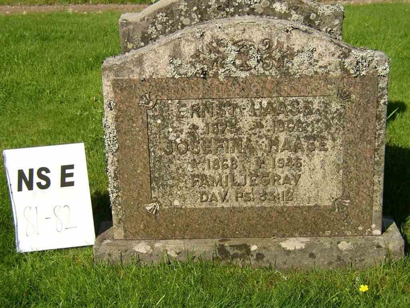 Grave number: NS E    81-82
