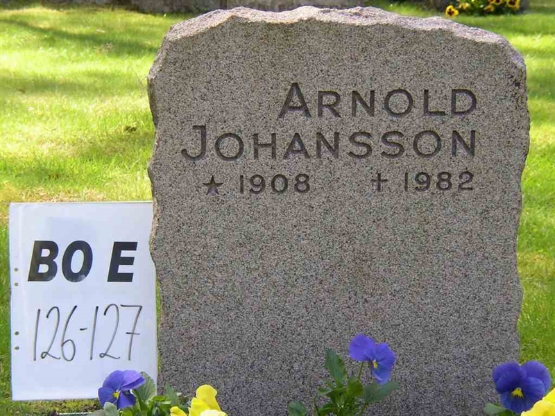 Grave number: BO E 126-127
