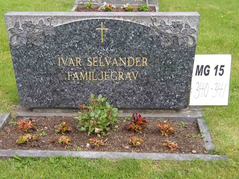 Grave number: M G 15 340-341