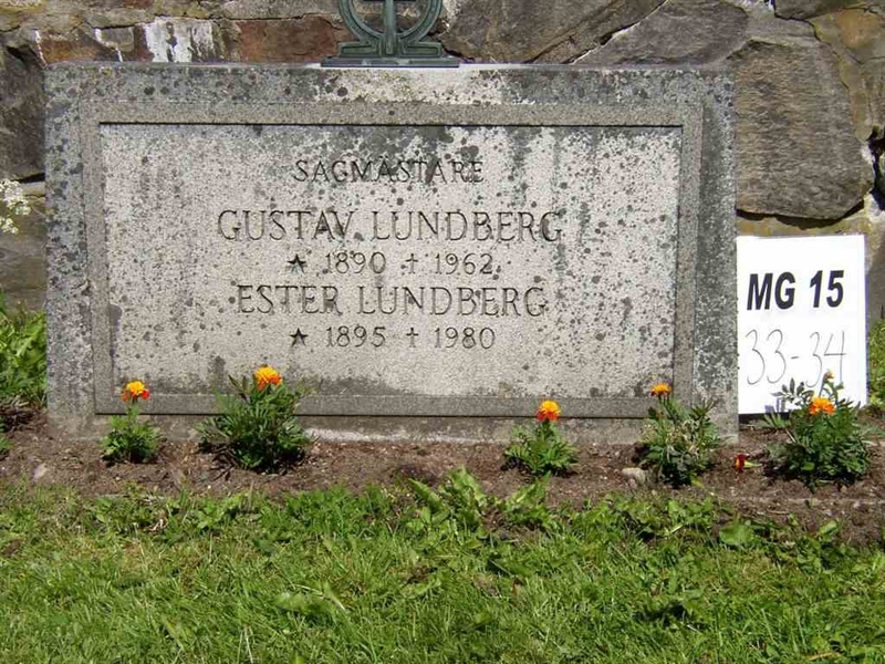 Grave number: M G 15    33-34