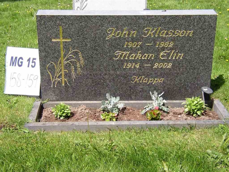 Grave number: M G 15 158-159