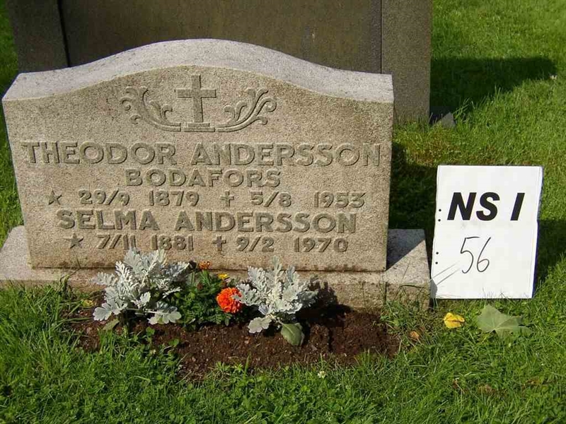 Grave number: NS I    56