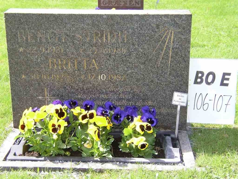 Grave number: BO E 106-107