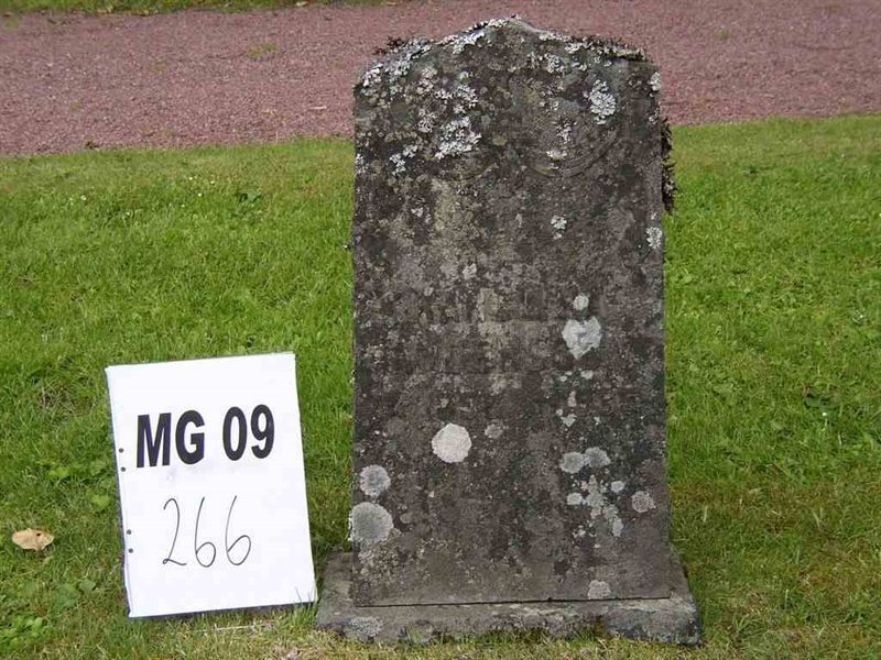 Gravnummer: M G 09   266