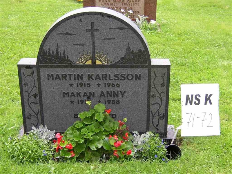 Grave number: NS K    71-72
