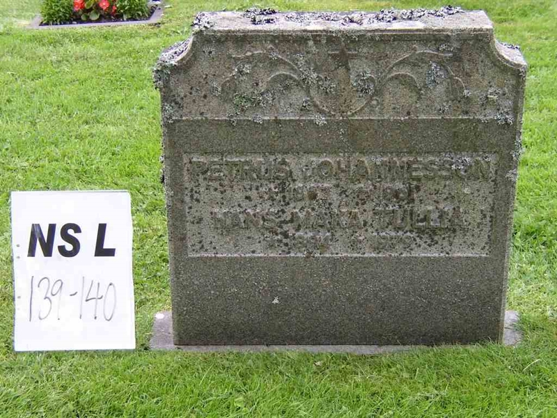 Grave number: NS L   139-140