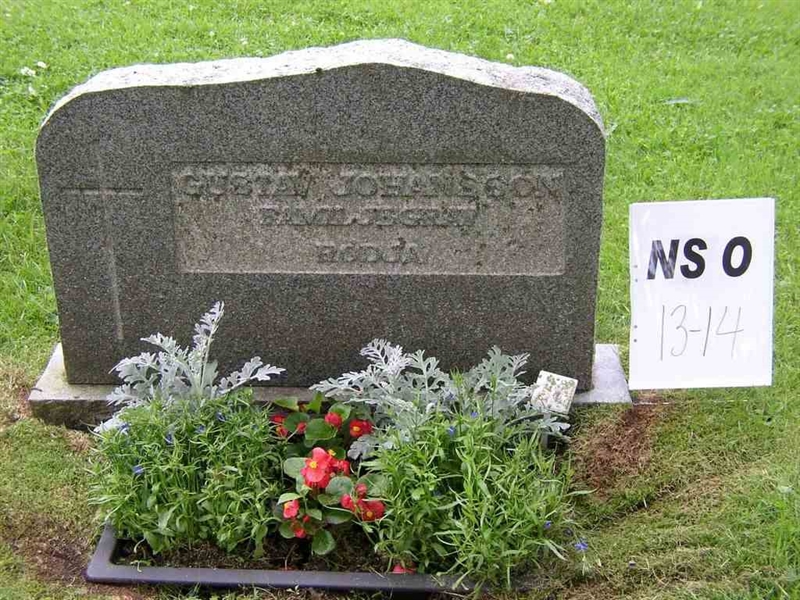 Grave number: NS O    13-14