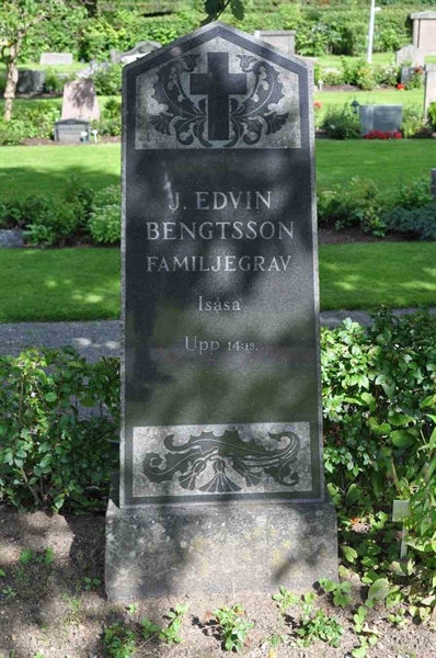 Grave number: A E    15-16