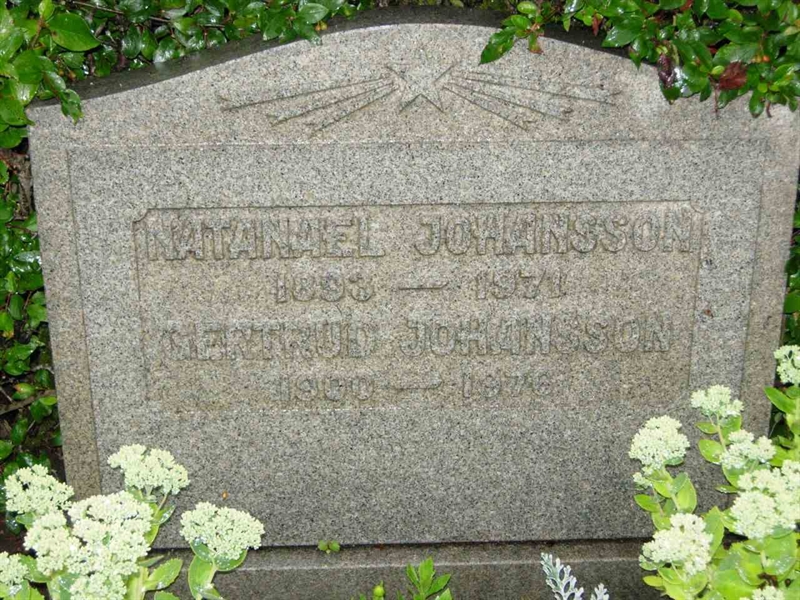 Grave number: A K   146-147