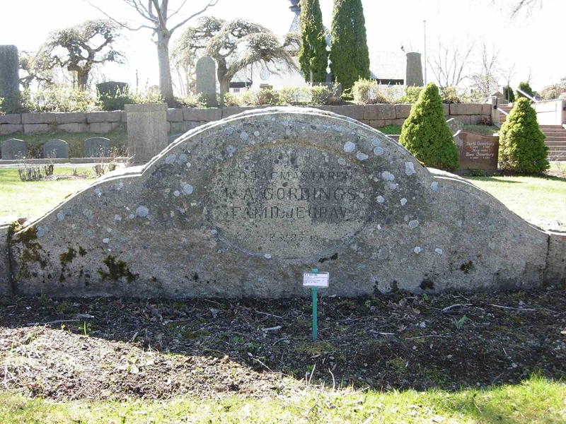 Grave number: A J   183-186