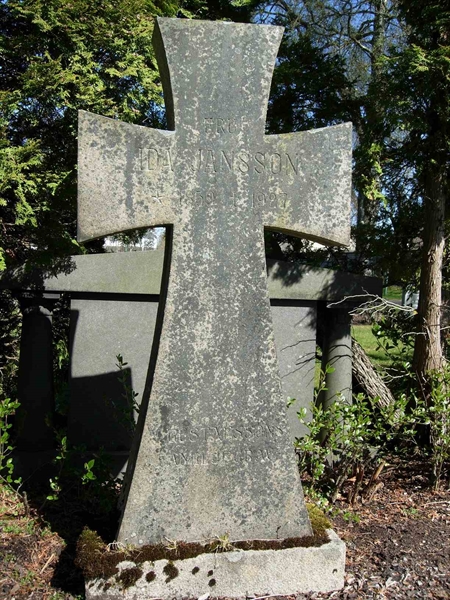 Grave number: A J   147-150