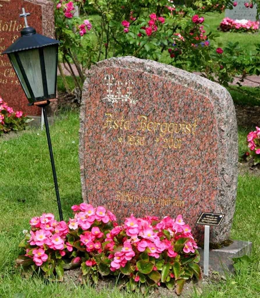 Gravnummer: A Z B     4