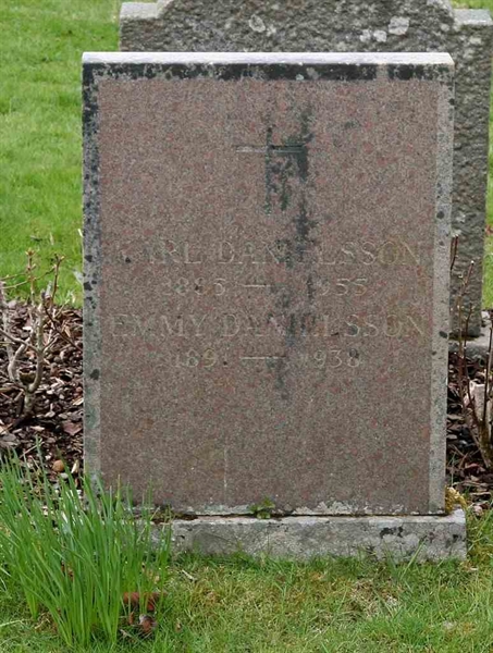 Grave number: A L   310-311