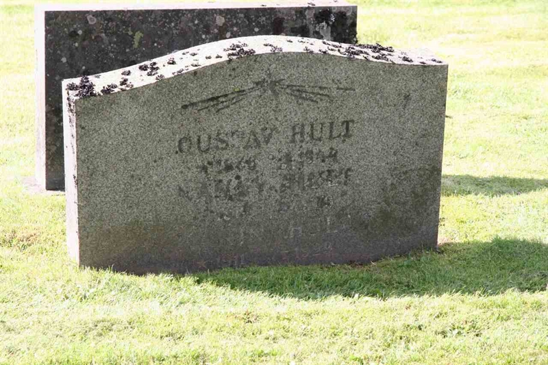 Grave number: F V B   231-233
