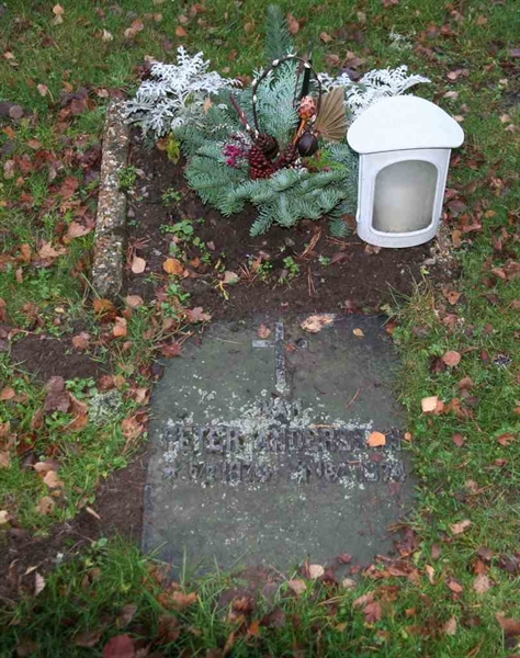 Grave number: S 27 A    16