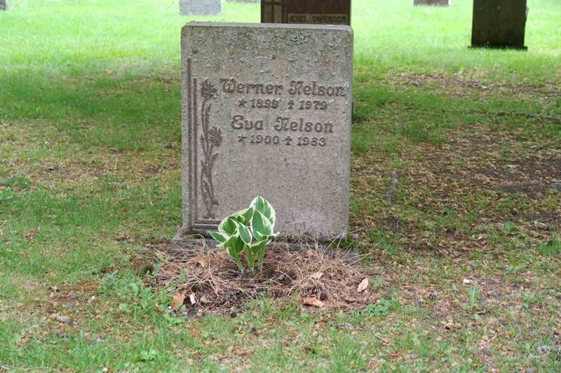 Grave number: S 10B B    12-13
