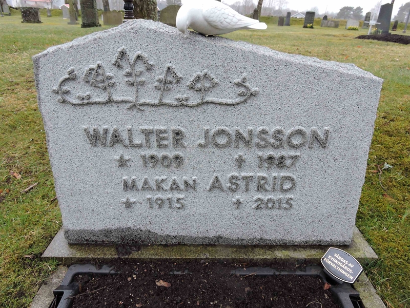 Grave number: NS J   226-227