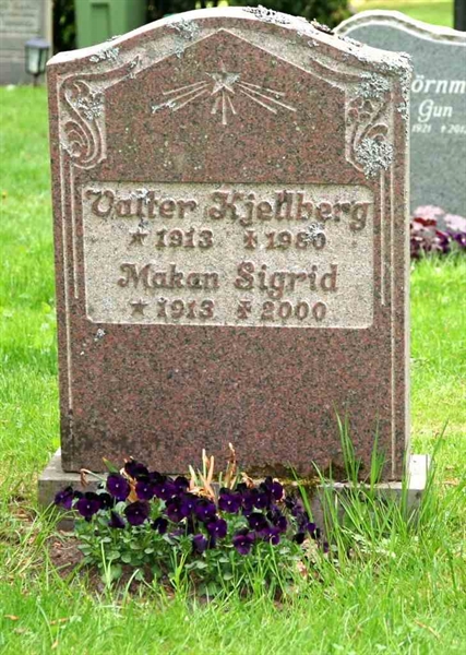 Grave number: S 11D D     3-4