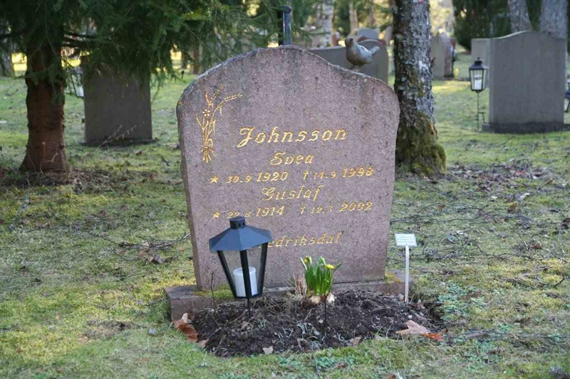 Grave number: S 8A J     4