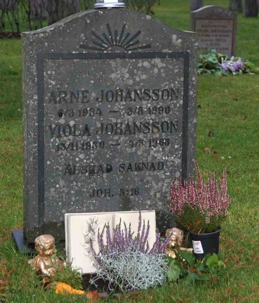 Grave number: S 28A D    11-12