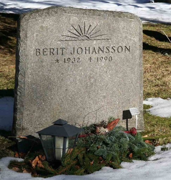 Grave number: S 12B J     5