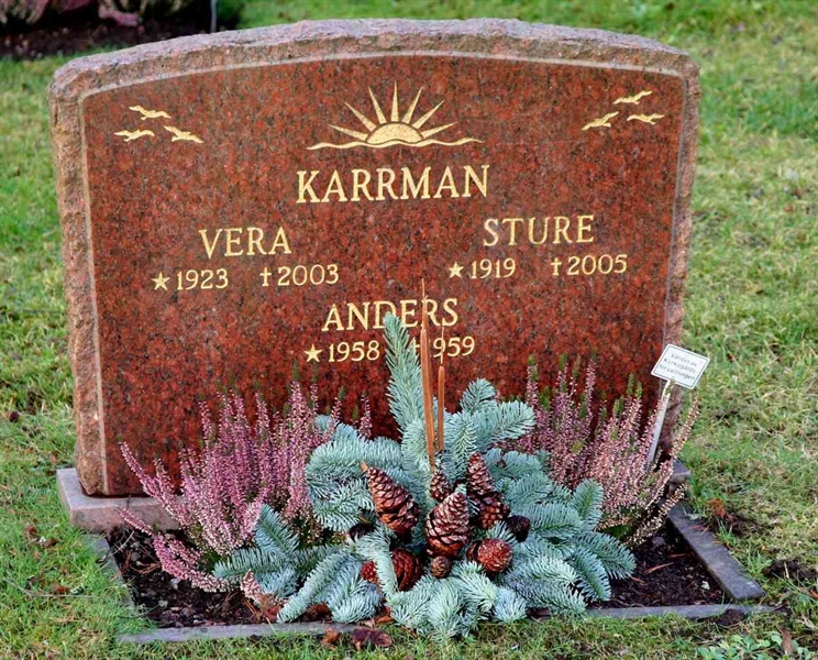 Grave number: S 21D C     9-10