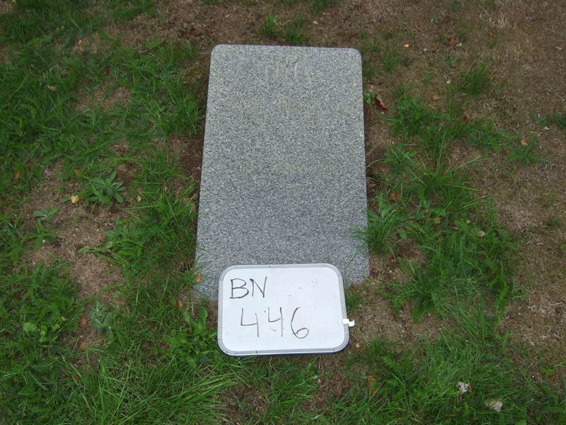 Grave number: B N E    28
