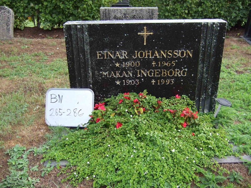 Grave number: B N B    33-34